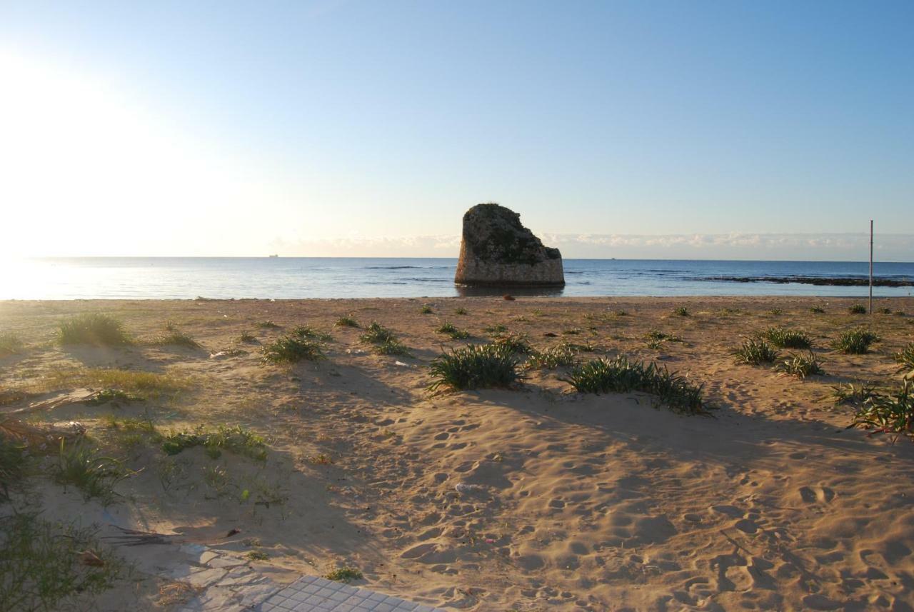 Appartamento Sul Mare Torre Pali Exteriör bild